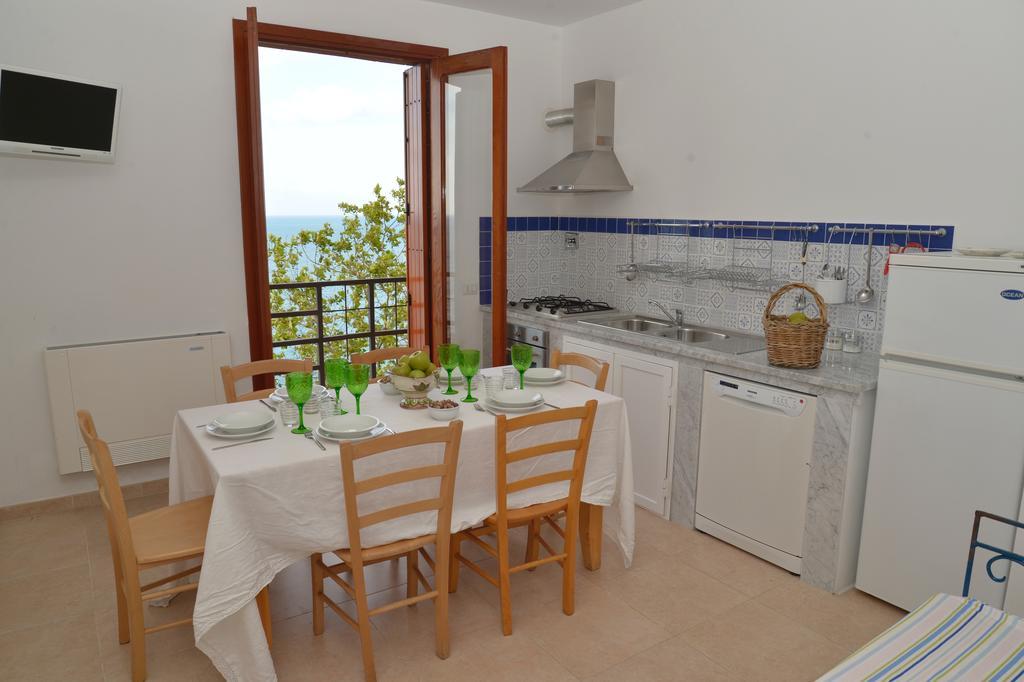 Marco Polo Casa Vacanze Полліна Екстер'єр фото