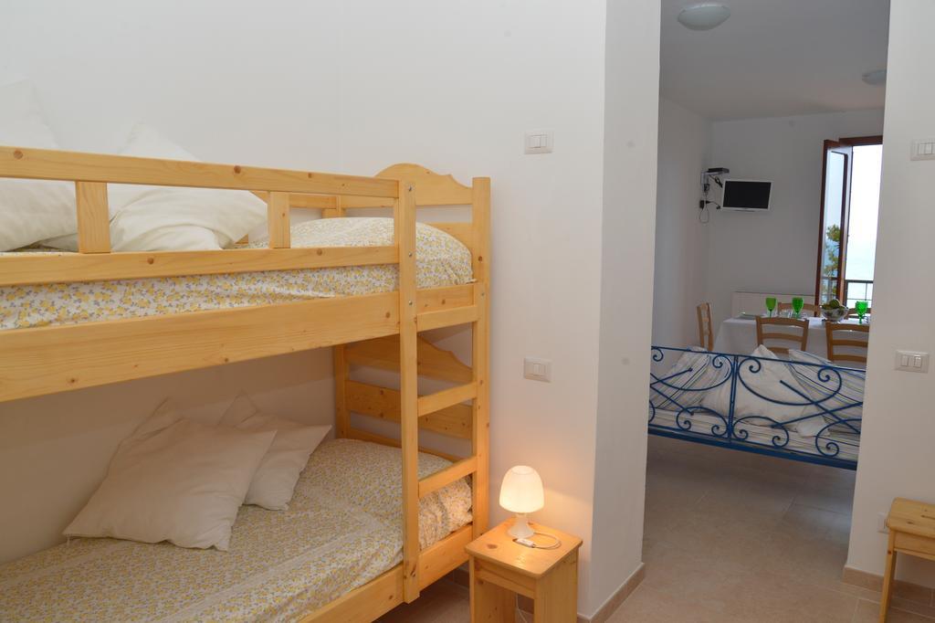 Marco Polo Casa Vacanze Полліна Екстер'єр фото