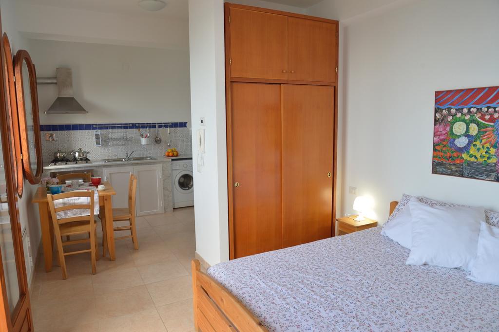 Marco Polo Casa Vacanze Полліна Екстер'єр фото