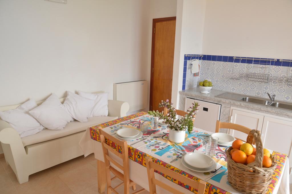 Marco Polo Casa Vacanze Полліна Екстер'єр фото
